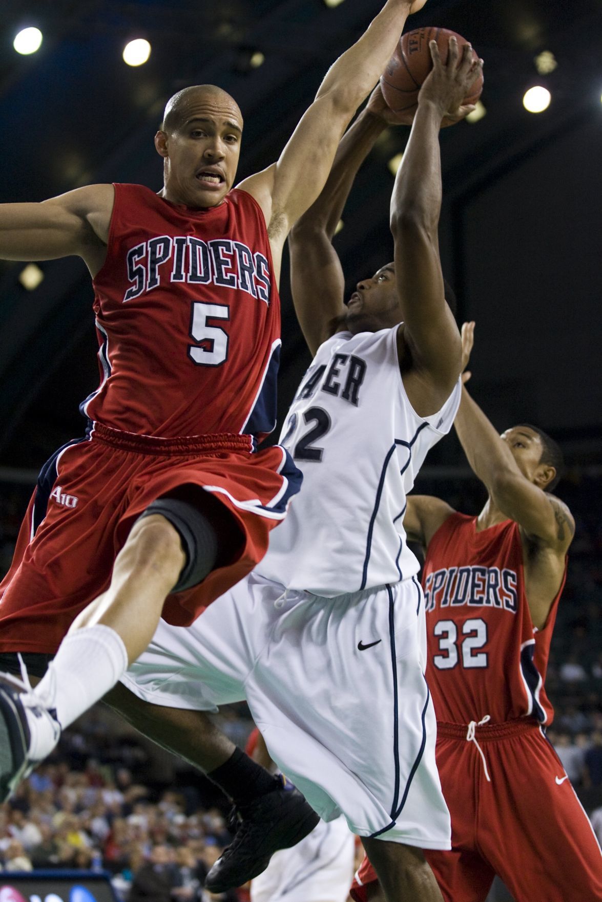 A10 basketball semis